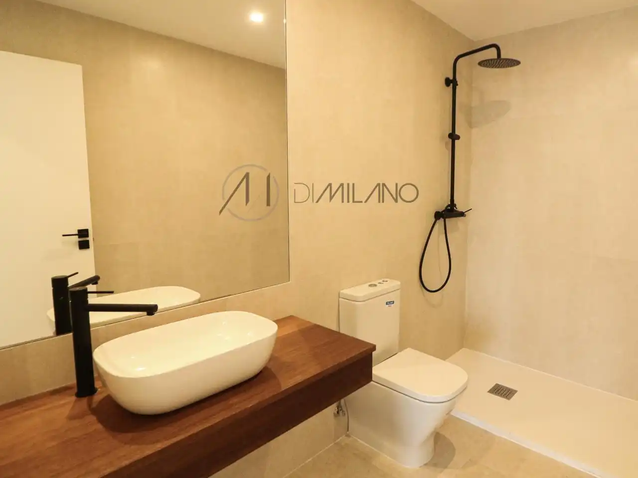 Baño de Ático en venta en Vigo  con Calefacción, Terraza y Balcón