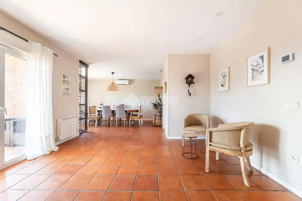 Sala d'estar de Casa o xalet en venda en Torrelodones amb Calefacció, Jardí privat i Terrassa