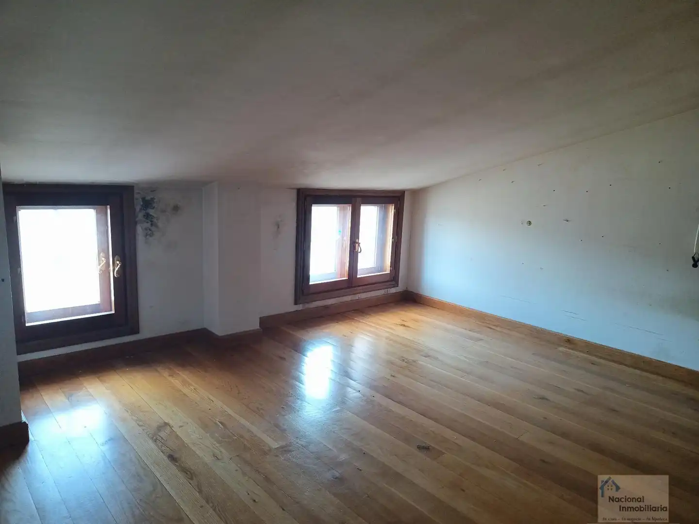 Detached homes for sale in Pesquera de Duero  with Terrace, Storage room and Swimming Pool