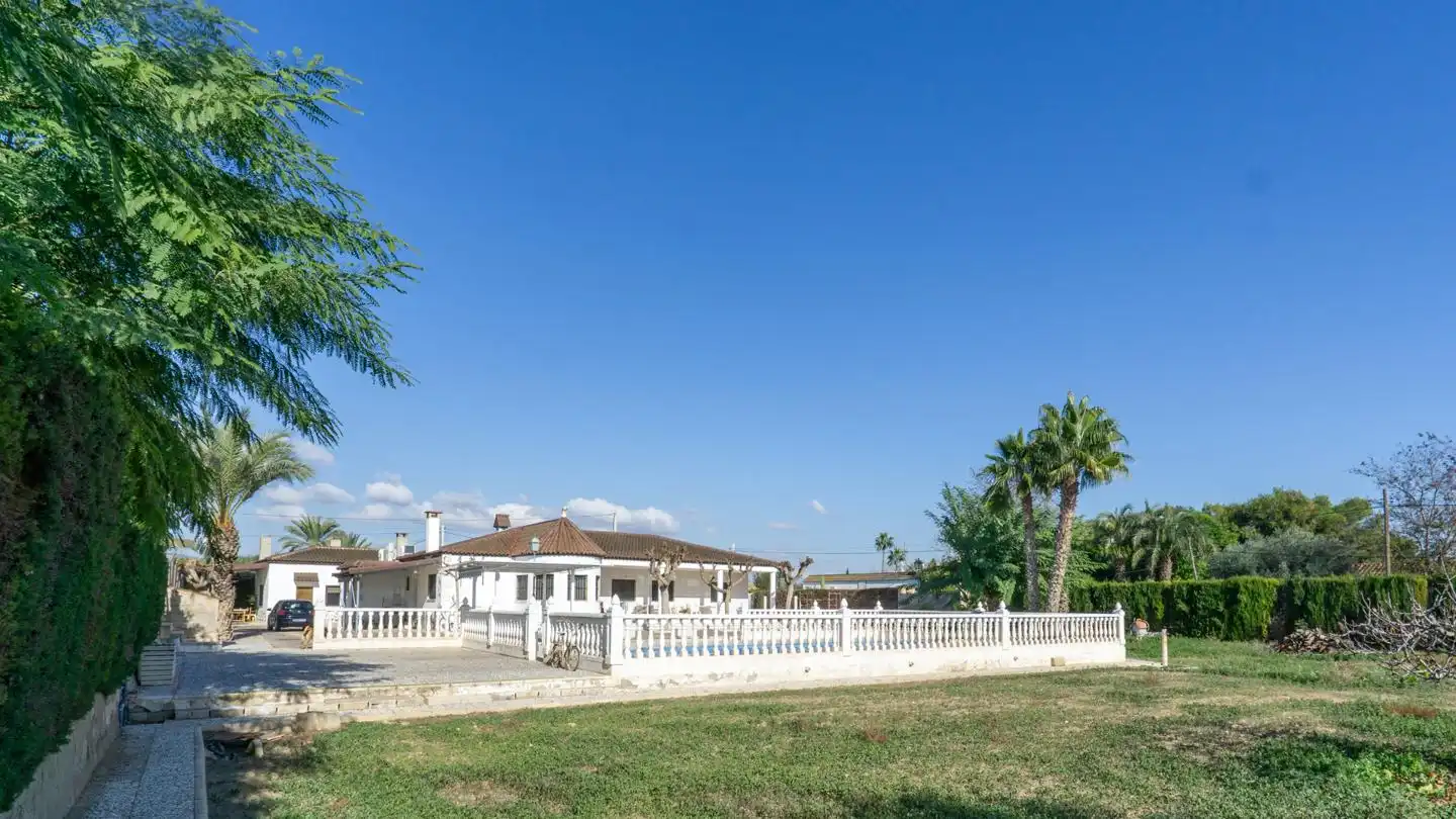 Vista exterior de Casa o chalet en venta en Crevillent con Aire acondicionado, Jardín privado y Terraza