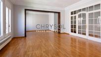 Living room of Flat for sale in  Barcelona Capital  with Air Conditioner, Heating and Parquet flooring