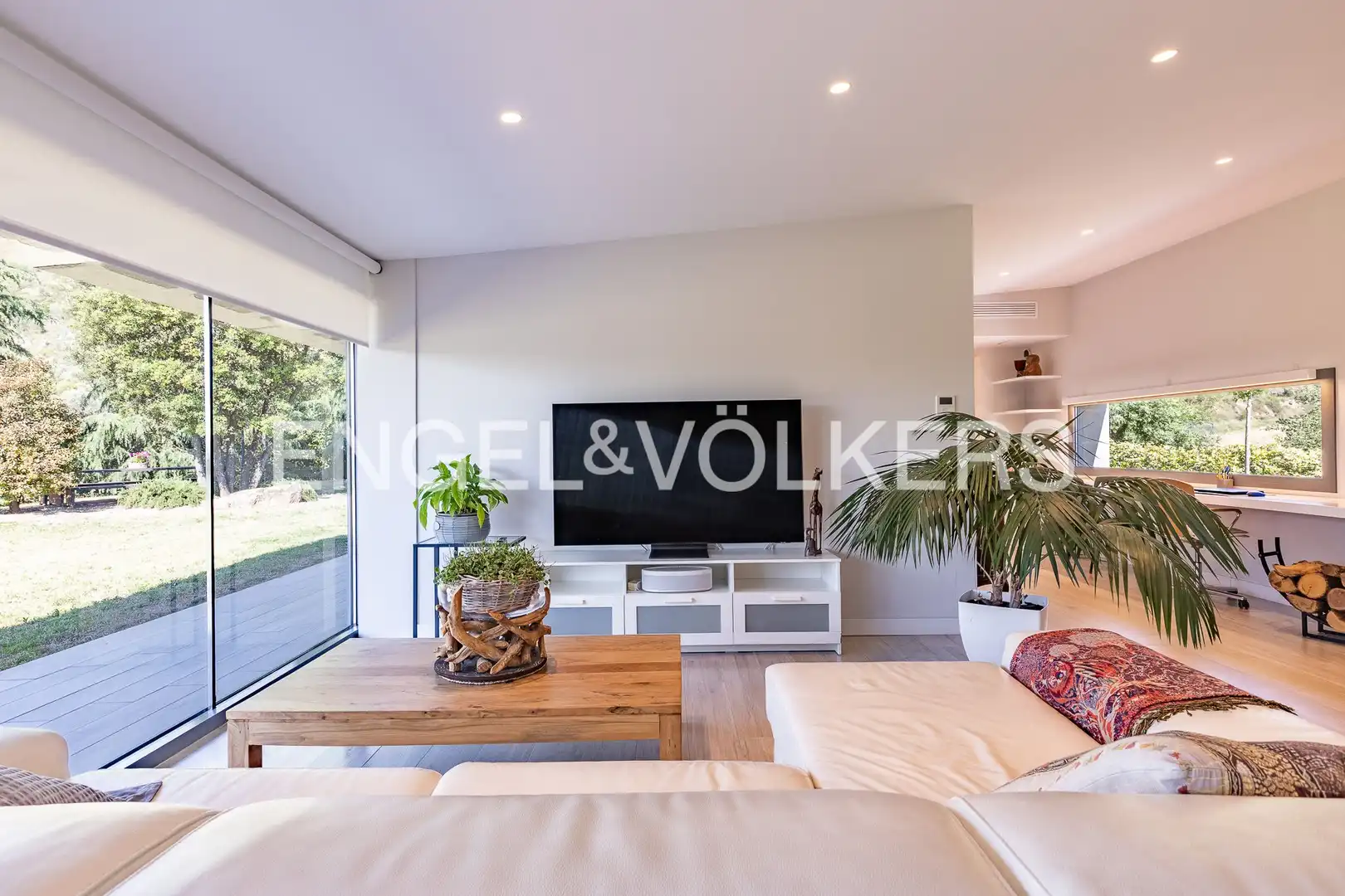 Sala d'estar de Casa o xalet en venda en Callús amb Calefacció, Jardí privat i Terrassa