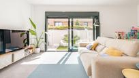 Living room of Single-family semi-detached for sale in  Madrid Capital  with Air Conditioner, Heating and Private garden
