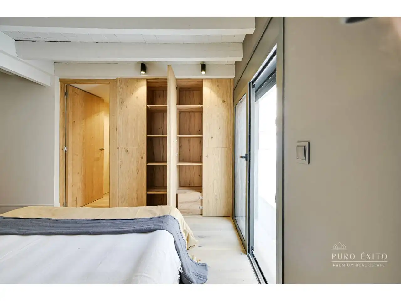 Habitación de Dúplex en venta en Barcelona con Aire acondicionado, Terraza y Balcón