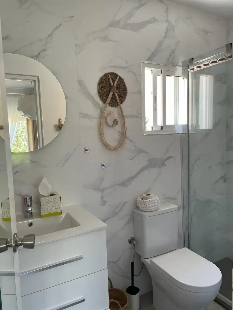 Baño de Casa o chalet en venta en Alhaurín de la Torre con Aire acondicionado, Calefacción y Jardín privado