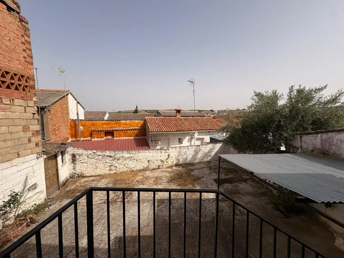 Terrassa de Casa adosada en venda en Montizón amb Aire condicionat, Calefacció i Jardí privat