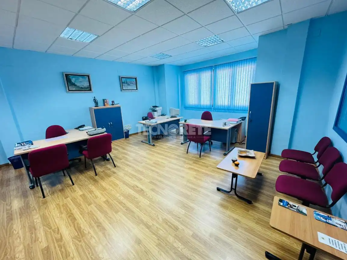 Office space to rent in Rda. Buenavista, imagen 2