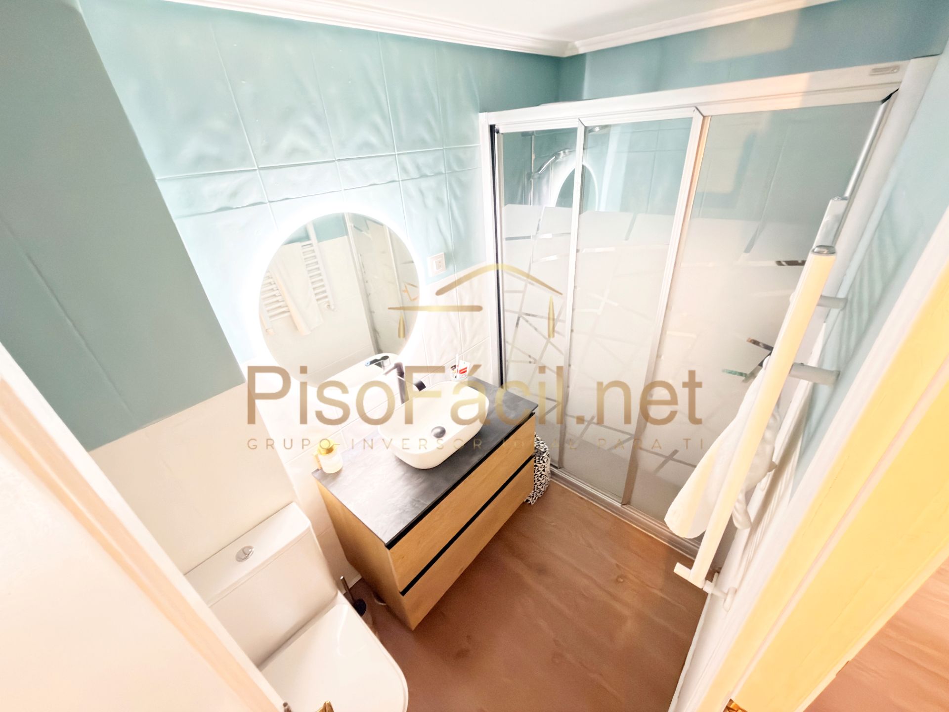 Bathroom of Flat for sale in Getafe  with Air Conditioner, Heating and Furnished