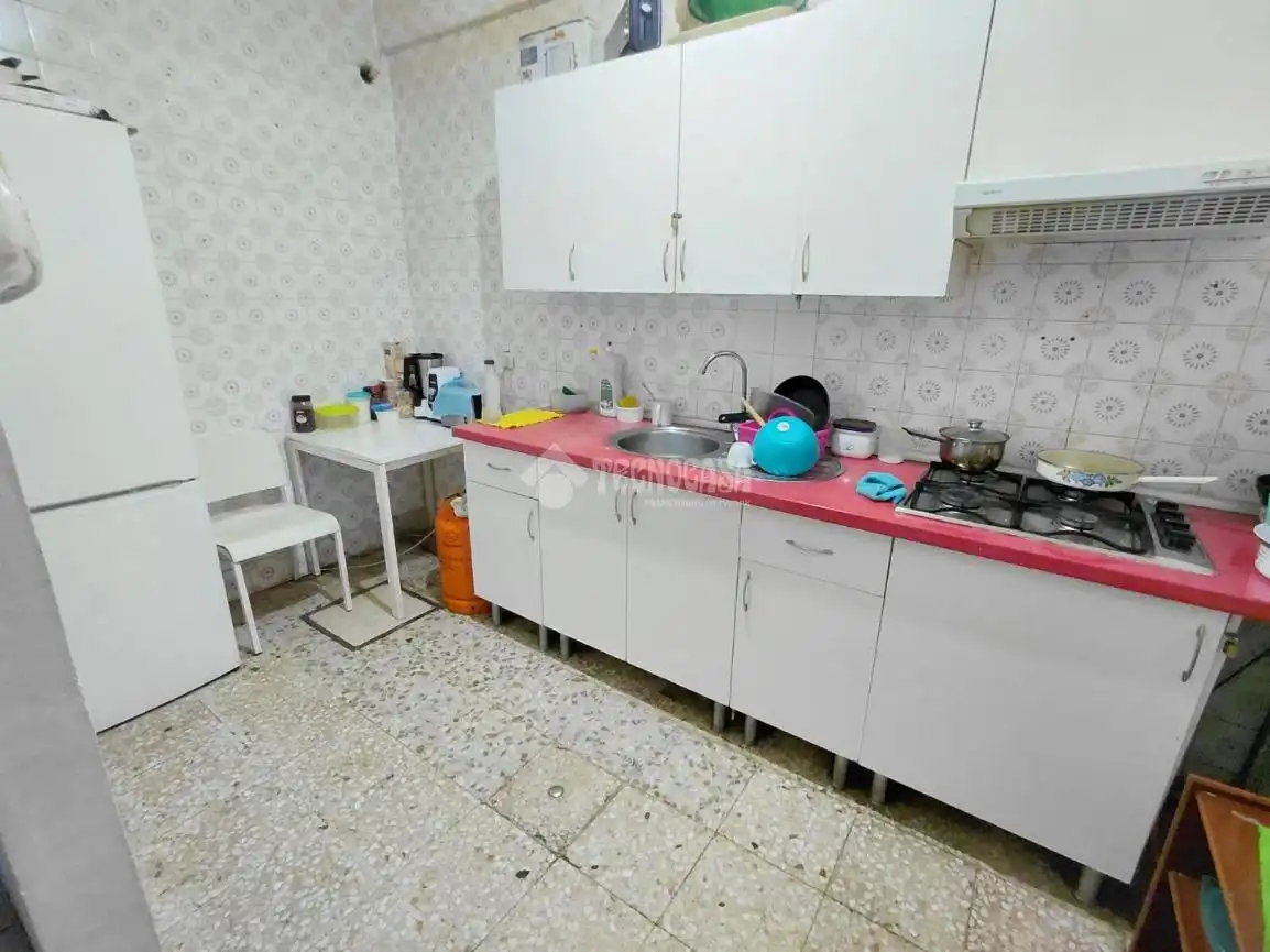 Cuina de Casa adosada en venda en Sevilla