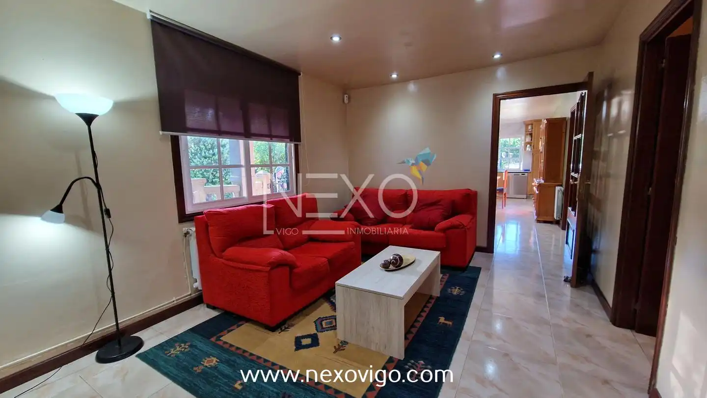Sala de estar de Casa o chalet en venta en Cangas  con Calefacción, Jardín privado y Piscina