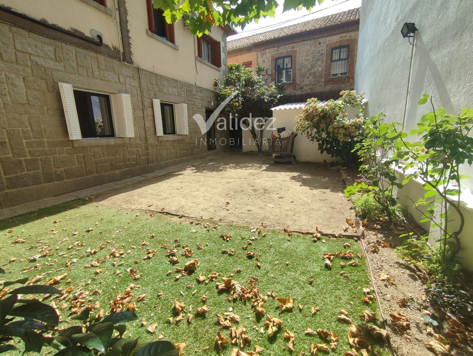 Jardín de Piso en venta en El Escorial con Calefacción, Jardín privado y Parquet