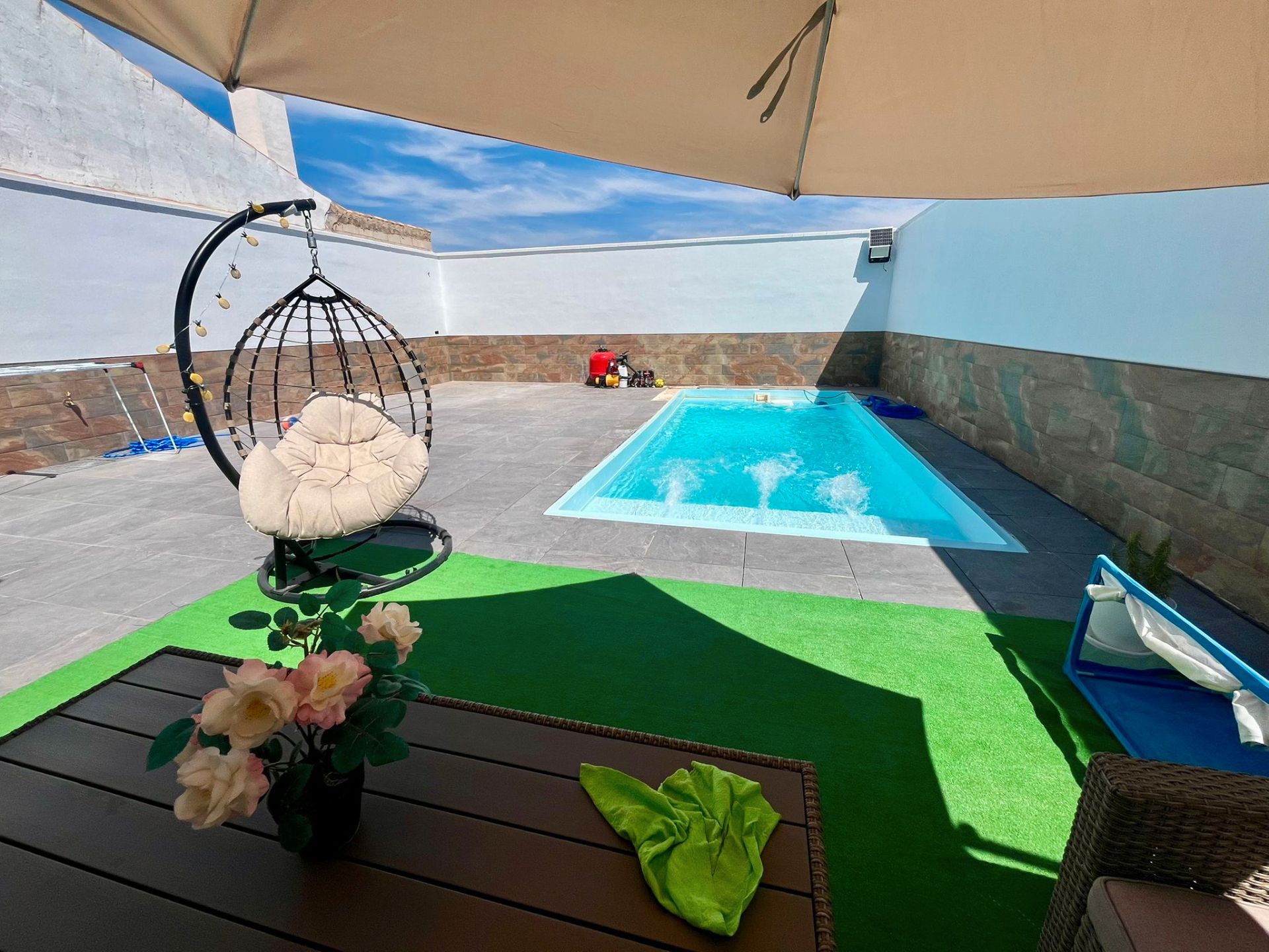 Piscina de Casa o xalet en venda en Humilladero amb Jardí privat, Piscina i Moblat