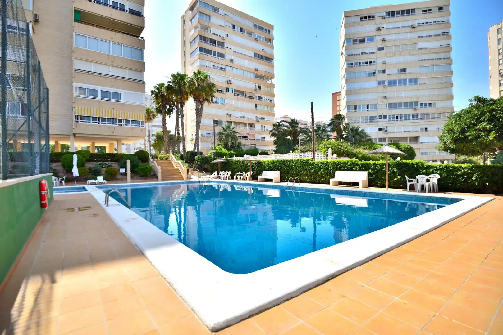 Piscina de Pis en venda en Alicante / Alacant amb Aire condicionat, Calefacció i Balcó