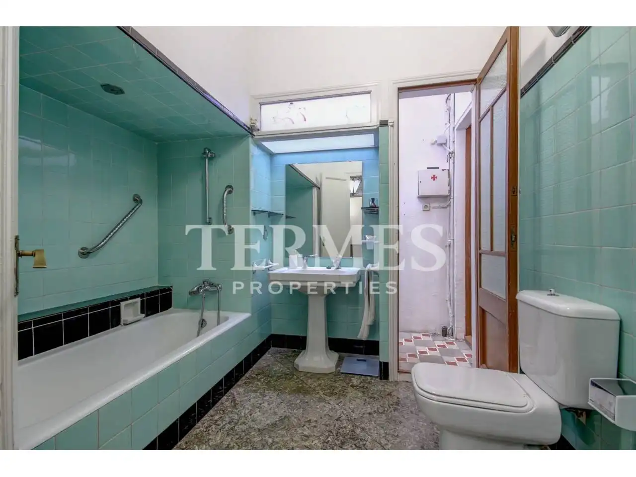 Habitación de Casa adosada en venta en Mataró con Aire acondicionado, Calefacción y Jardín privado