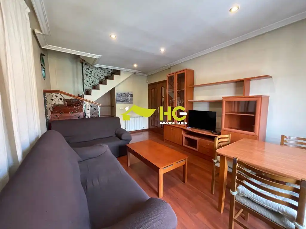 Sala de estar de Dúplex de alquiler en Villaviciosa de Odón con Aire acondicionado, Calefacción y Amueblado