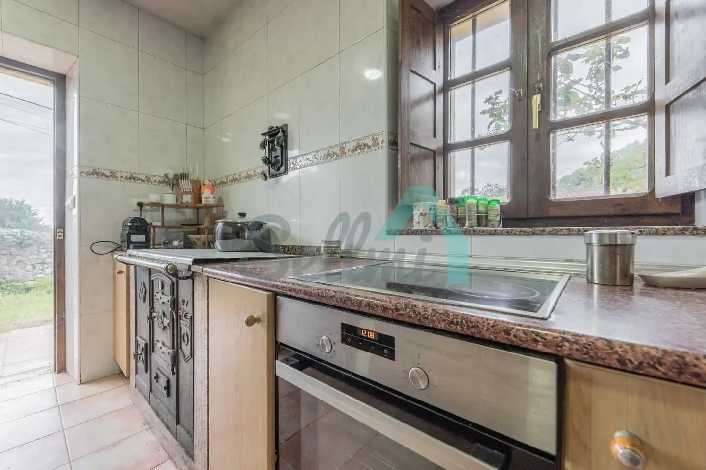 Cuina de Casa o xalet en venda en Llanes amb Calefacció, Jardí privat i Parquet