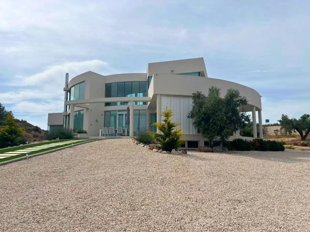 Detached house with pool for sale in Vinalopó Mitjà, Alicante