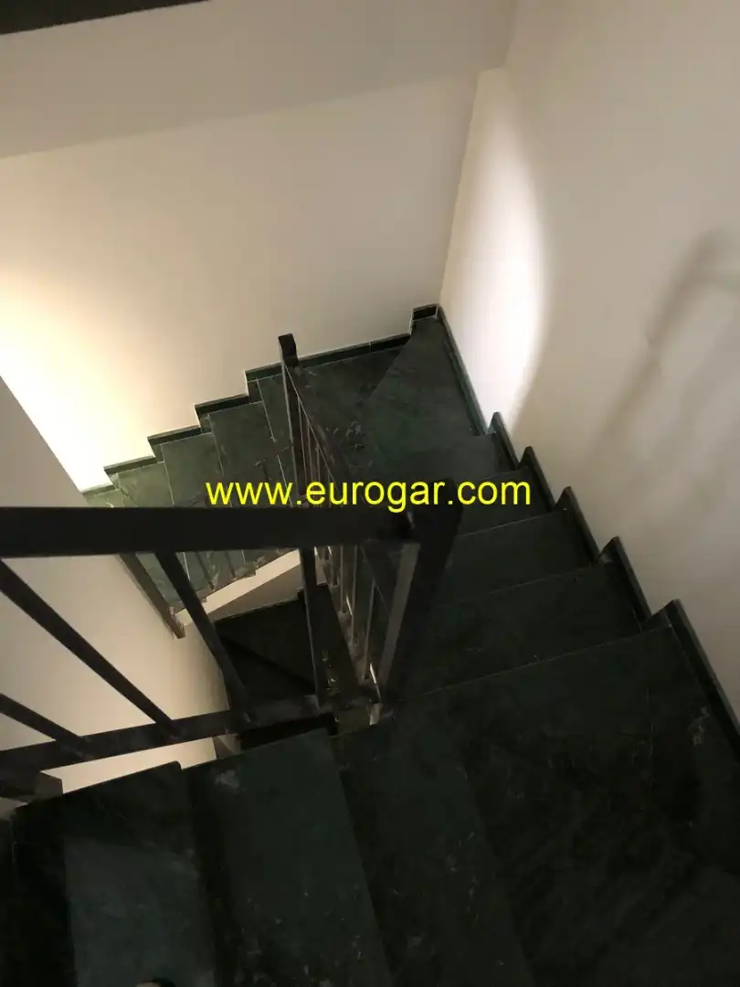 Casa o chalet en venta en Chiva con Aire acondicionado, Terraza y Amueblado