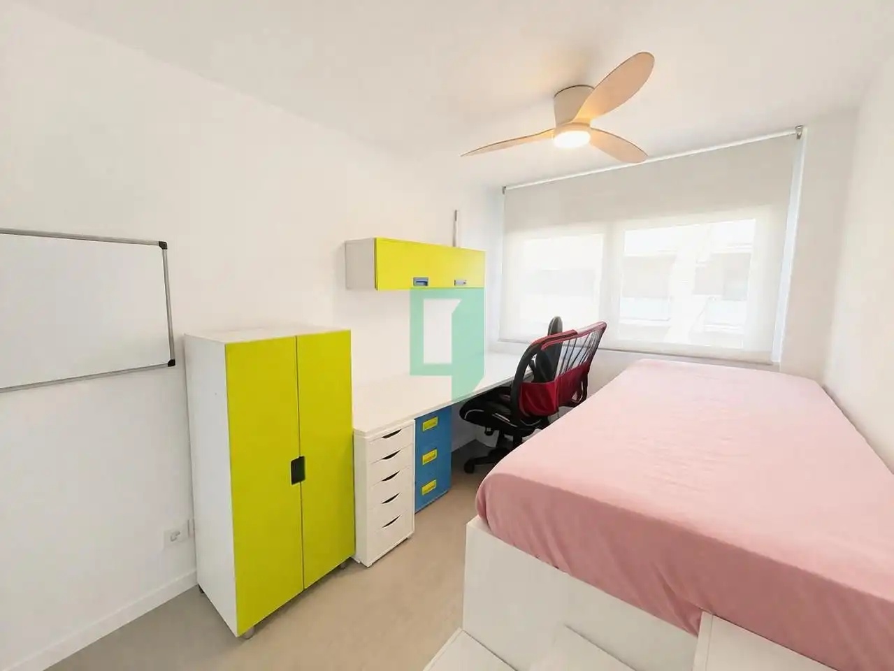Habitación de Piso en venta en Badalona con Aire acondicionado, Calefacción y Balcón