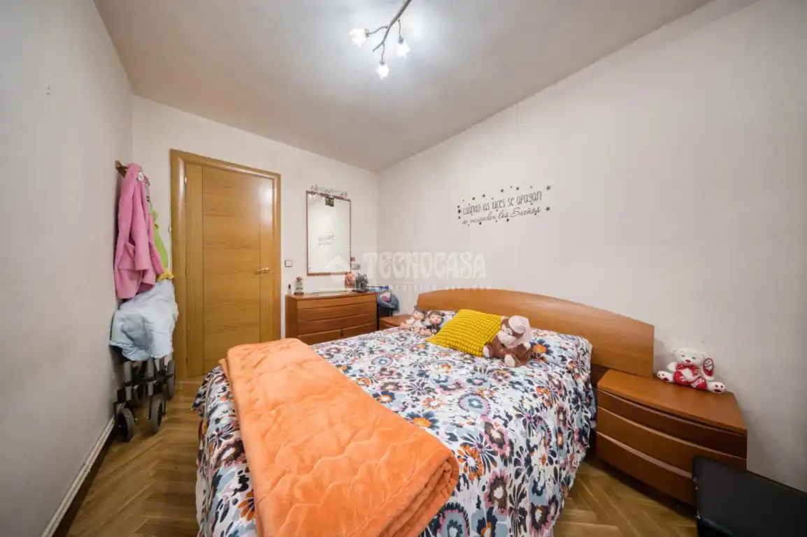 Habitación de Piso en venta en Valladolid con Calefacción, Terraza y Trastero