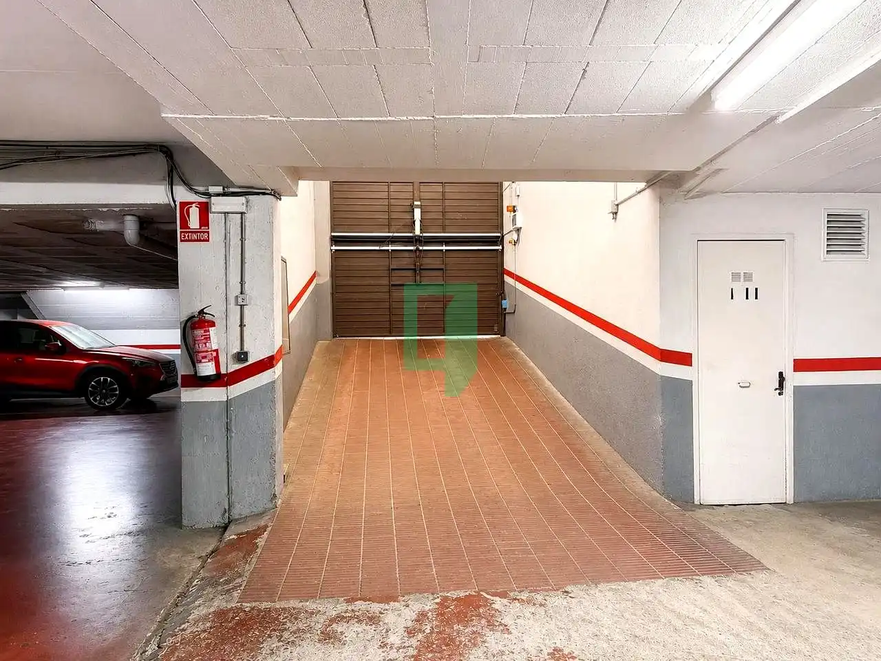 Parkplatz von Garage zum Verkauf in Badalona