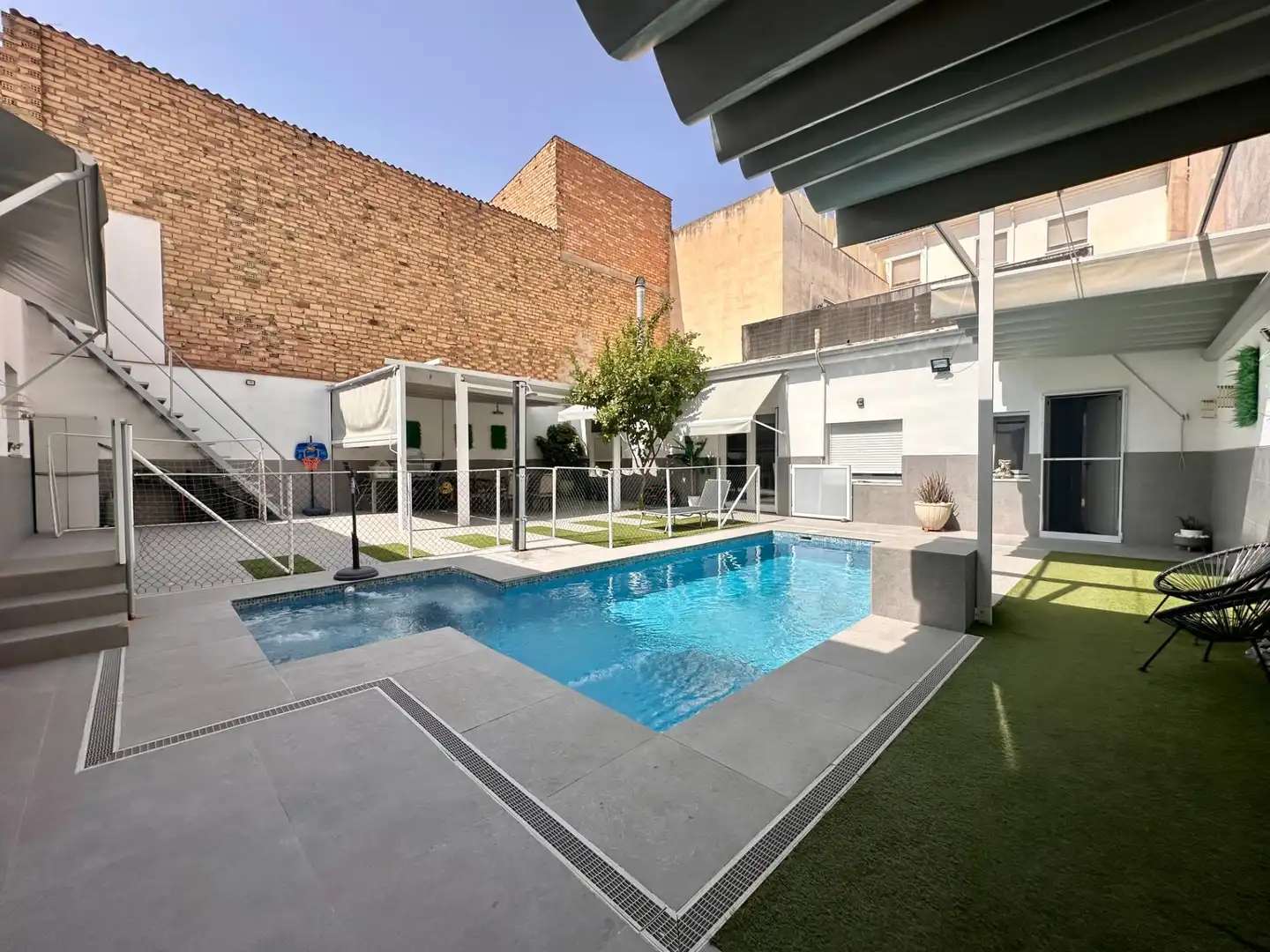 Piscina de Casa o chalet en venta en Churriana de la Vega con Aire acondicionado, Calefacción y Jardín privado