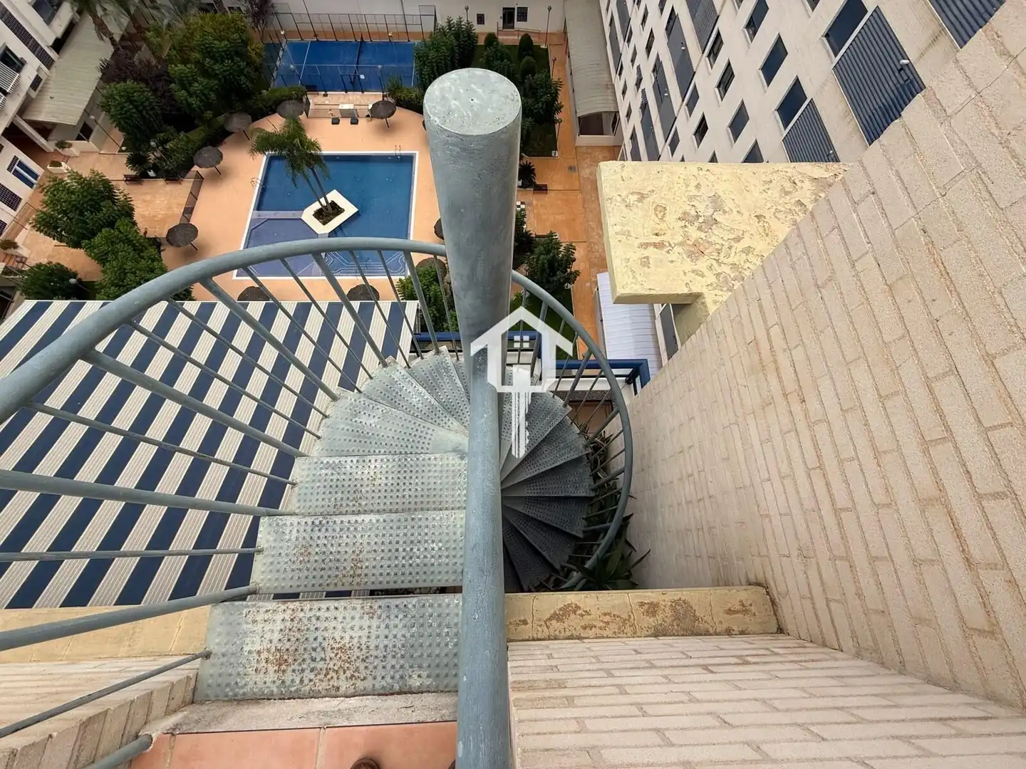 Penthouse with terrace for sale in Calle MED MANUEL ALBEROLA, imagen 38