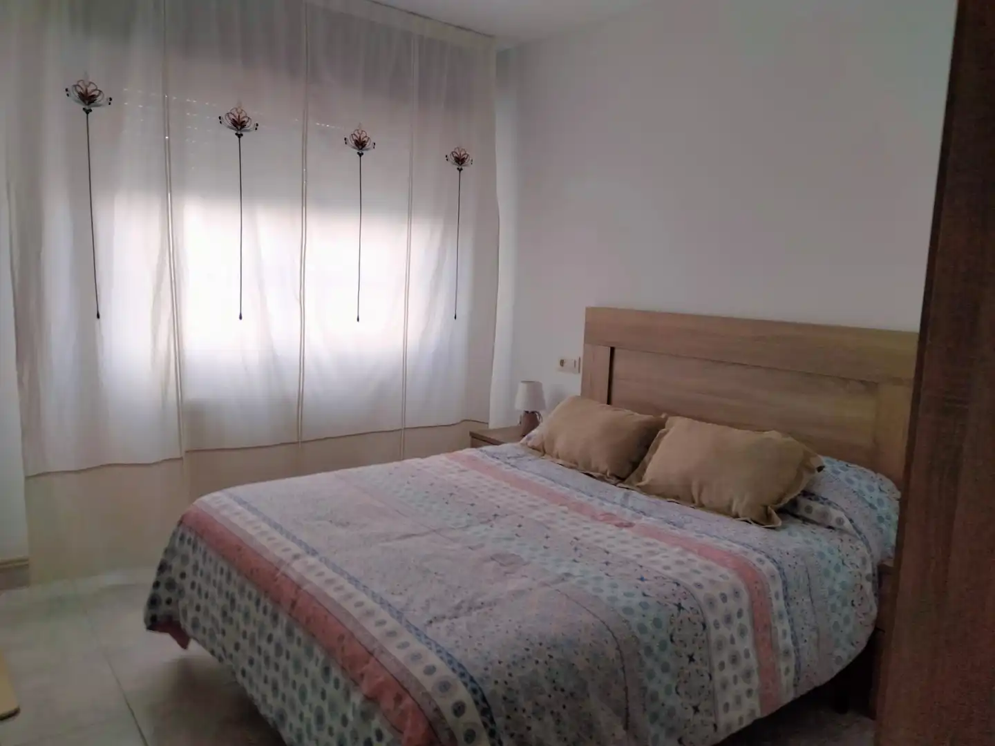 Schlafzimmer von Wohnung zur Miete in Sanxenxo mit Terrasse, Möbliert und Ofen