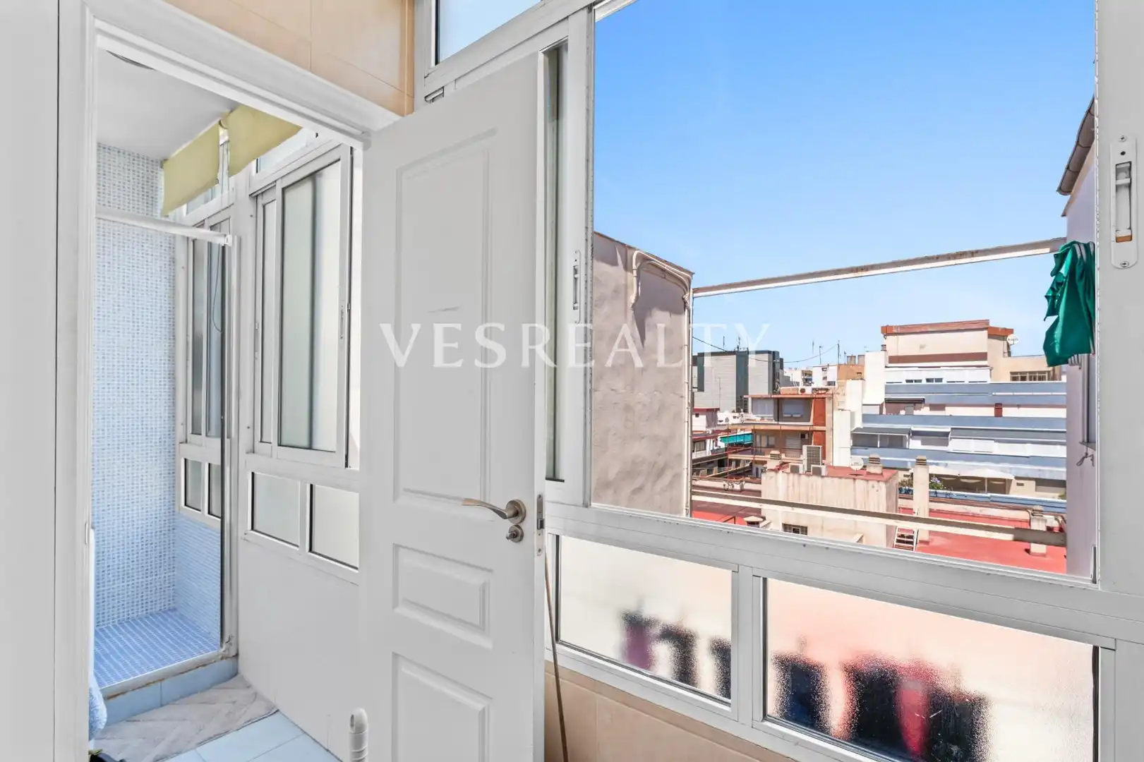 Àtic amb ascensor en venda a Calle de los Reyes Católicos, imagen 13
