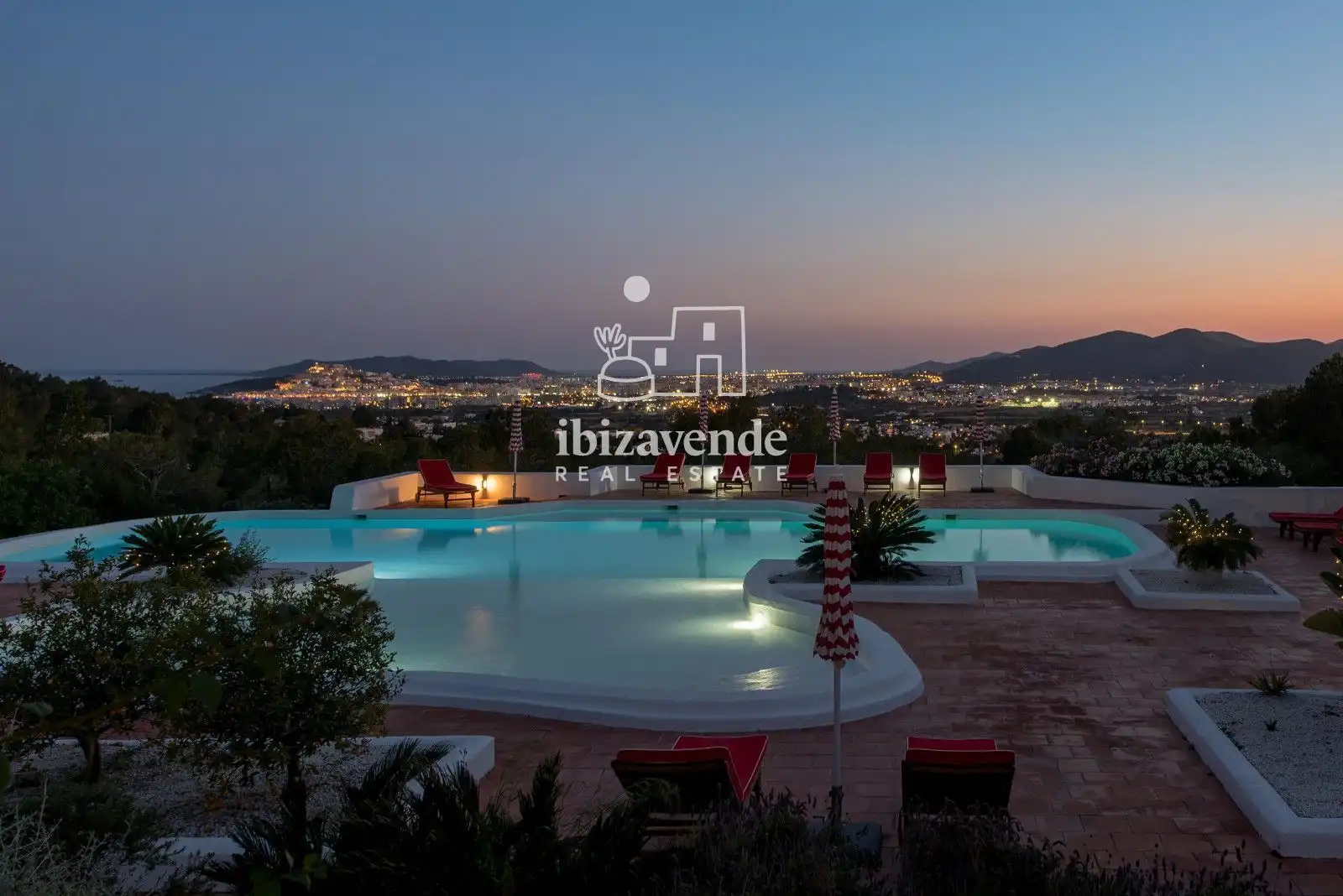 Casa o chalet de alquiler en Santa Eulària des Riu con Aire acondicionado, Calefacción y Terraza