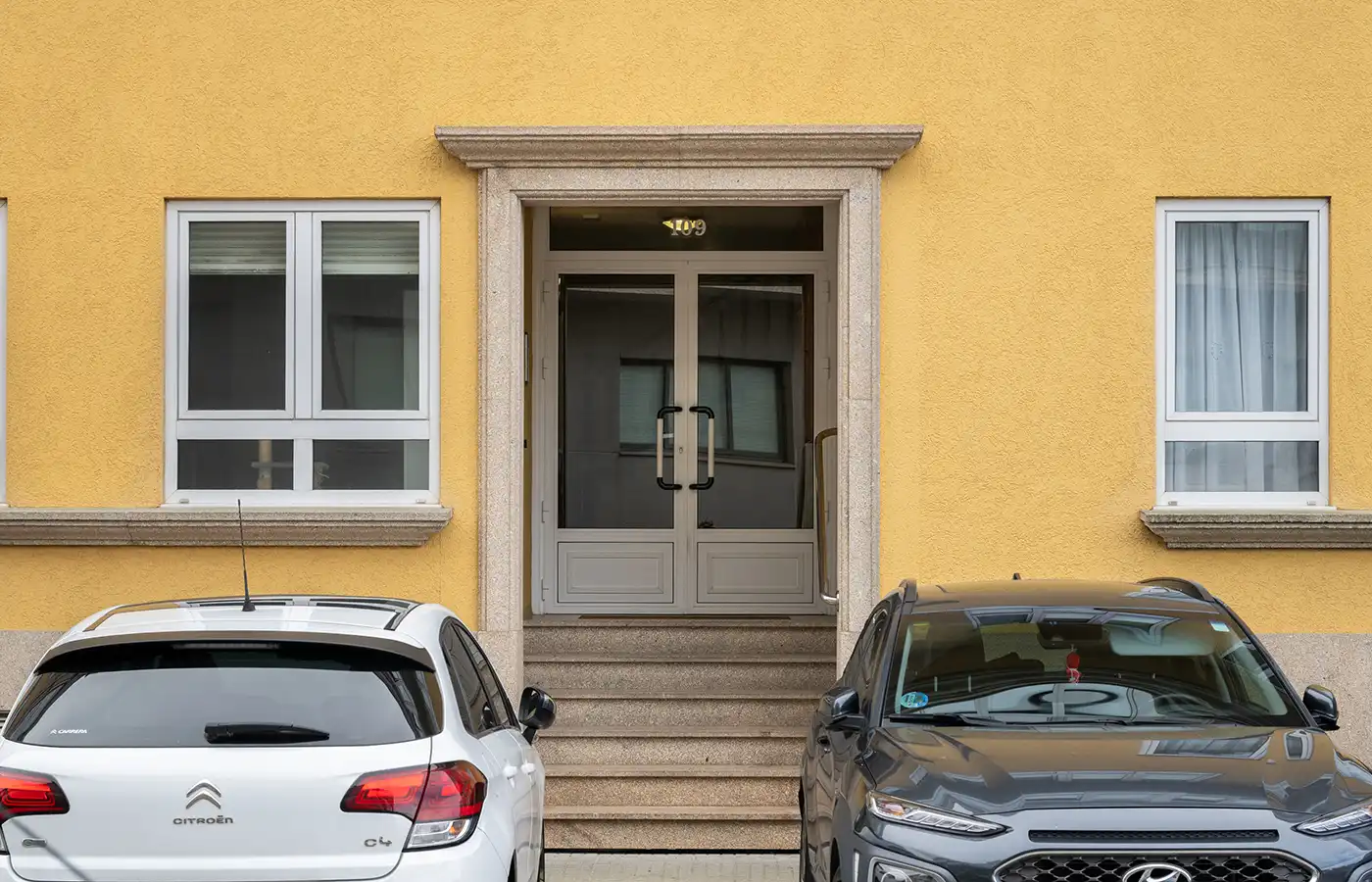 Vista exterior de Dúplex en venta en A Coruña Capital  con Parquet, Horno y Lavadora