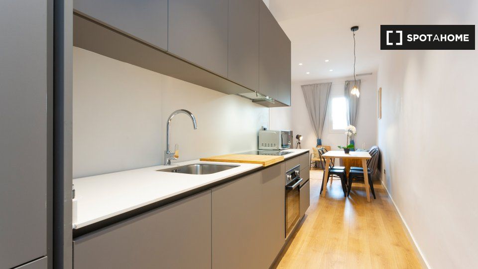 Cocina de Piso de alquiler en  Barcelona Capital con Aire acondicionado, Calefacción y Amueblado