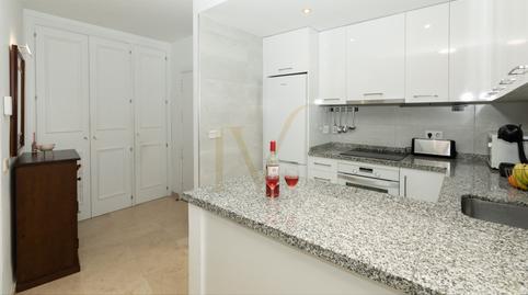 Photo 5 of Apartment to rent in Avenida del Carmen, Puerto de Estepona, Estepona