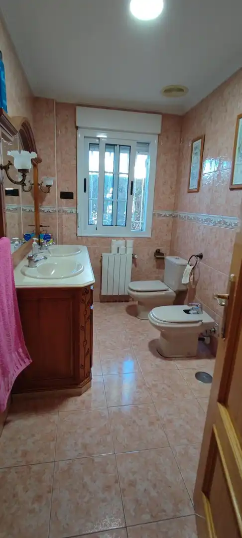 Baño de Casa o chalet en venta en Elche / Elx con Aire acondicionado, Jardín privado y Terraza