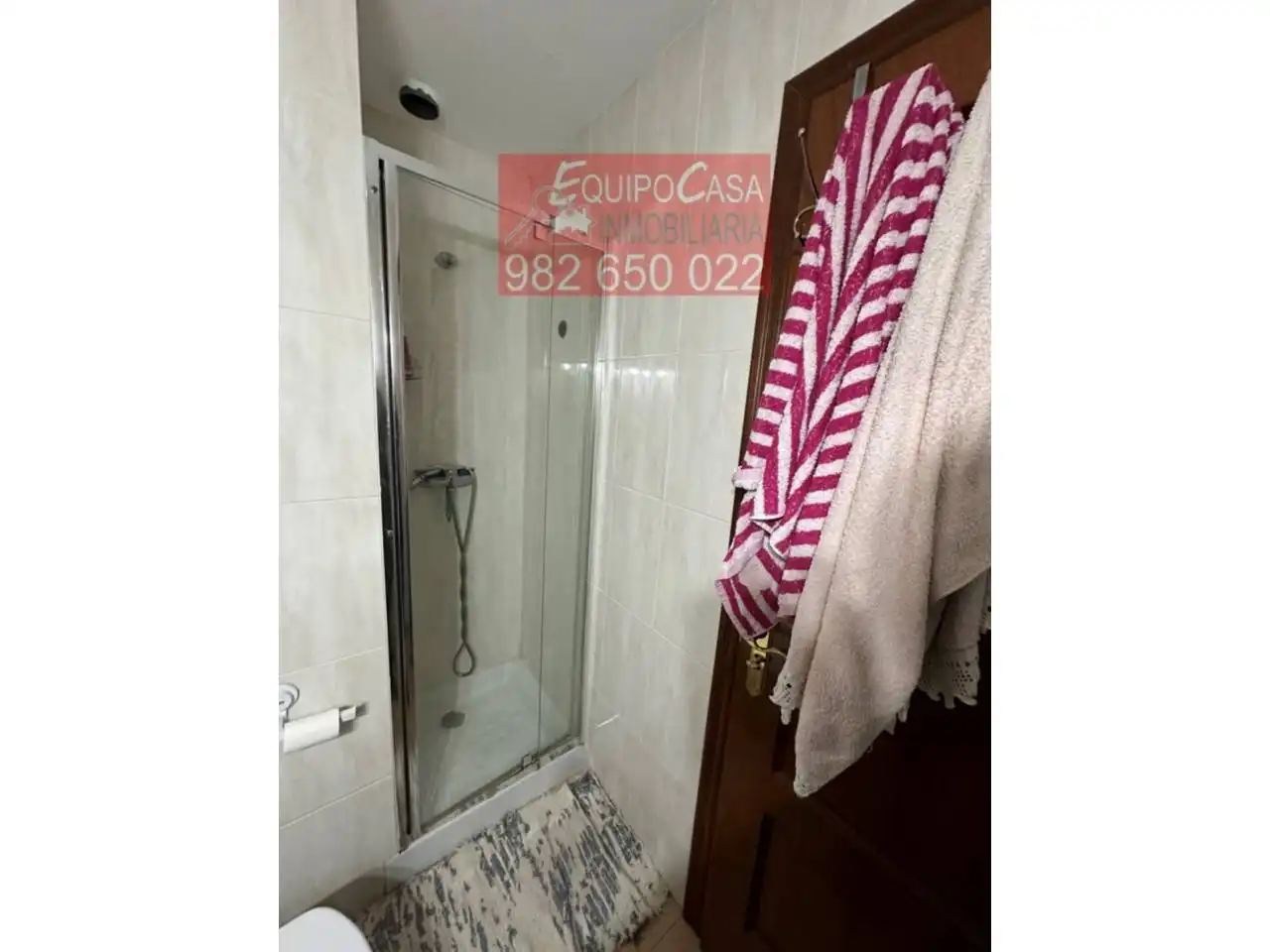 Baño de Casa adosada en venta en Lugo con Calefacción, Parquet y Amueblado