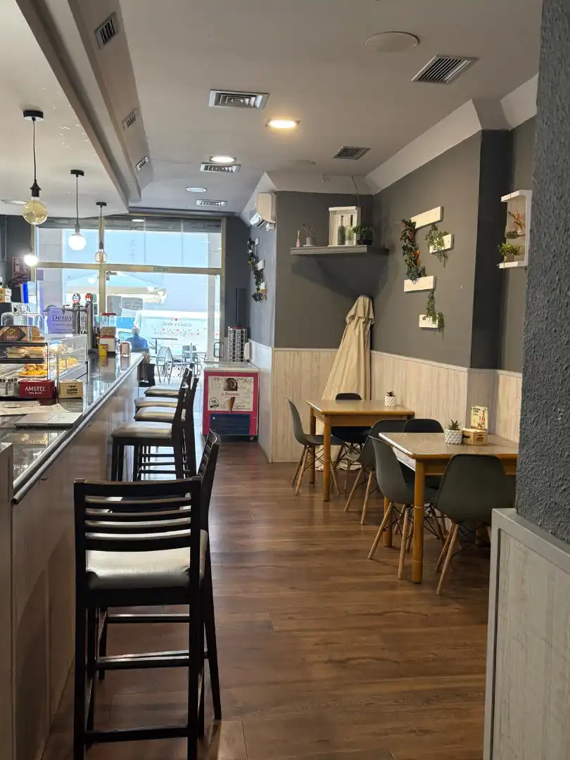Commercial properties for sale in  Logroño  with Air Conditioner, Heating and Terrace