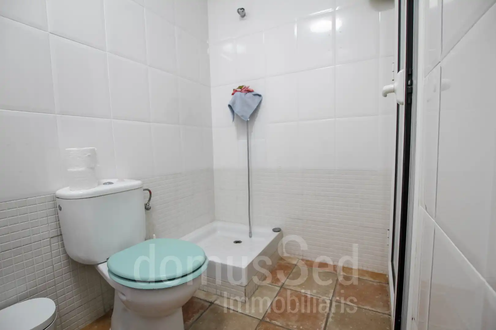 Bathroom of Commercial properties for rent in Alella  with Air Conditioner and Heating