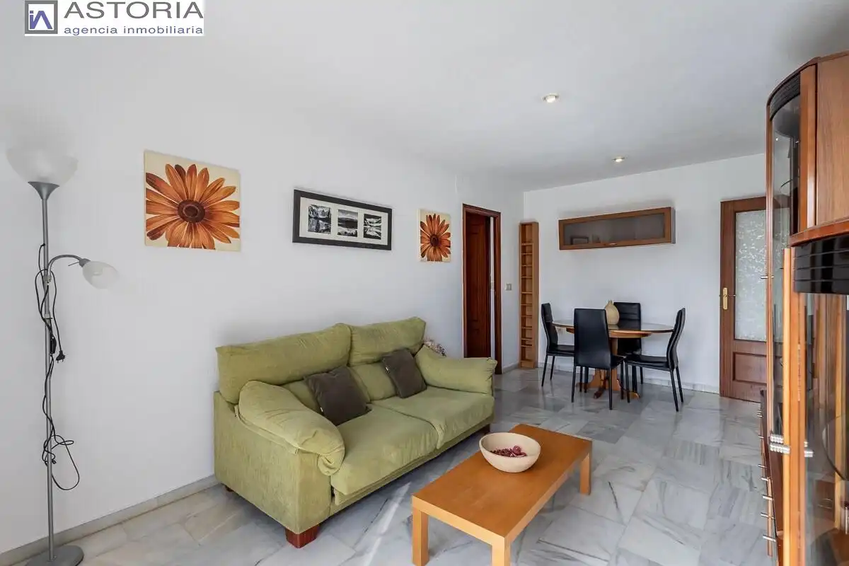 Living room of Flat for sale in Granada  with Balcony