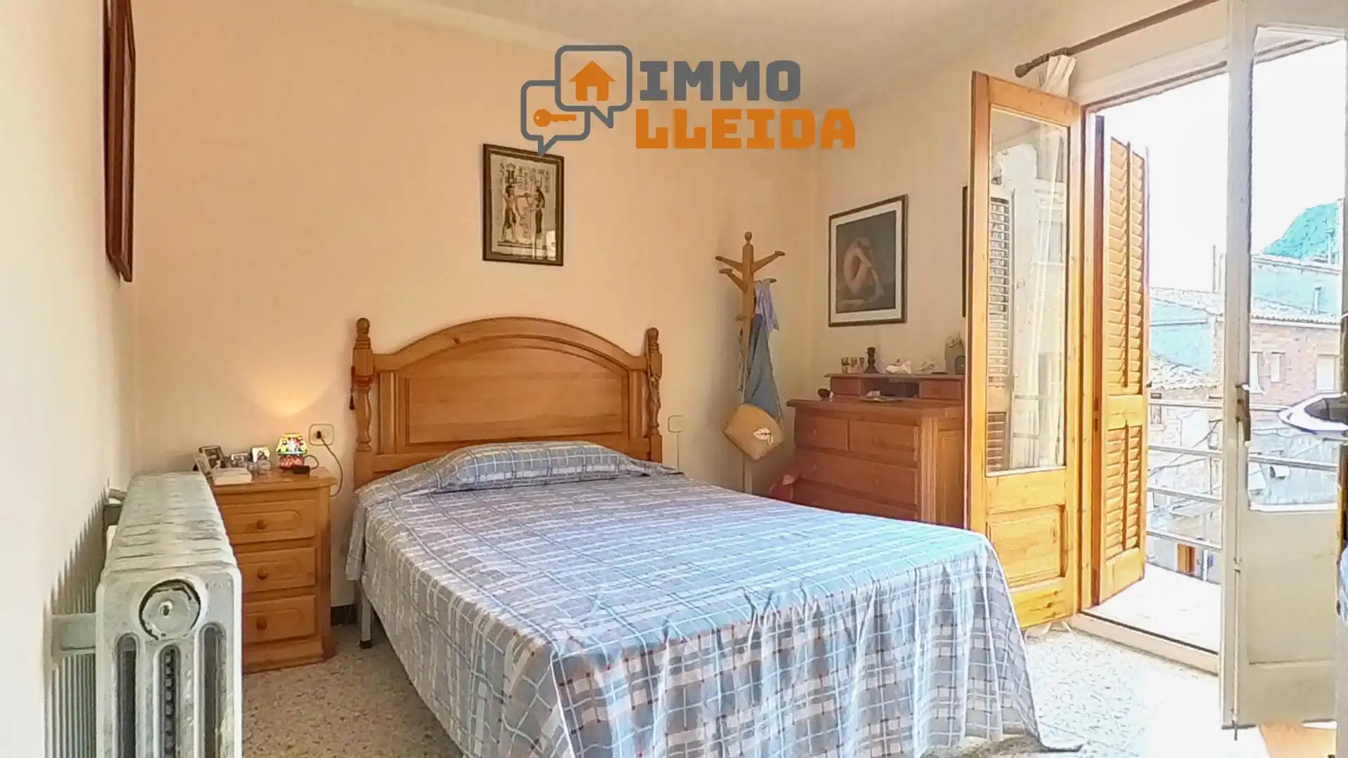 Habitación de Casa adosada en venta en Camarasa con Calefacción, Terraza y Trastero