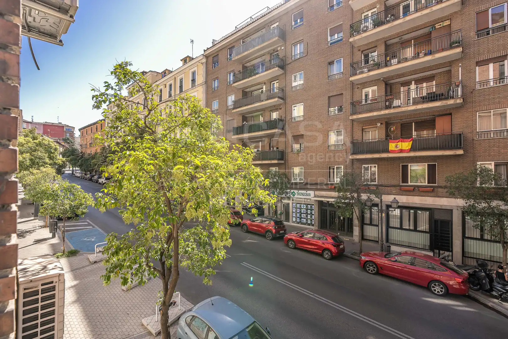 Vista exterior de Piso en venta en Madrid con Calefacción