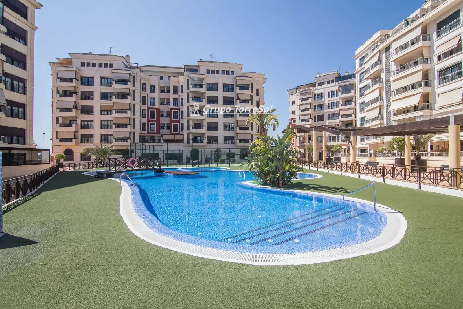 Vista exterior de Ático en venta en Elche / Elx con Aire acondicionado, Calefacción y Terraza