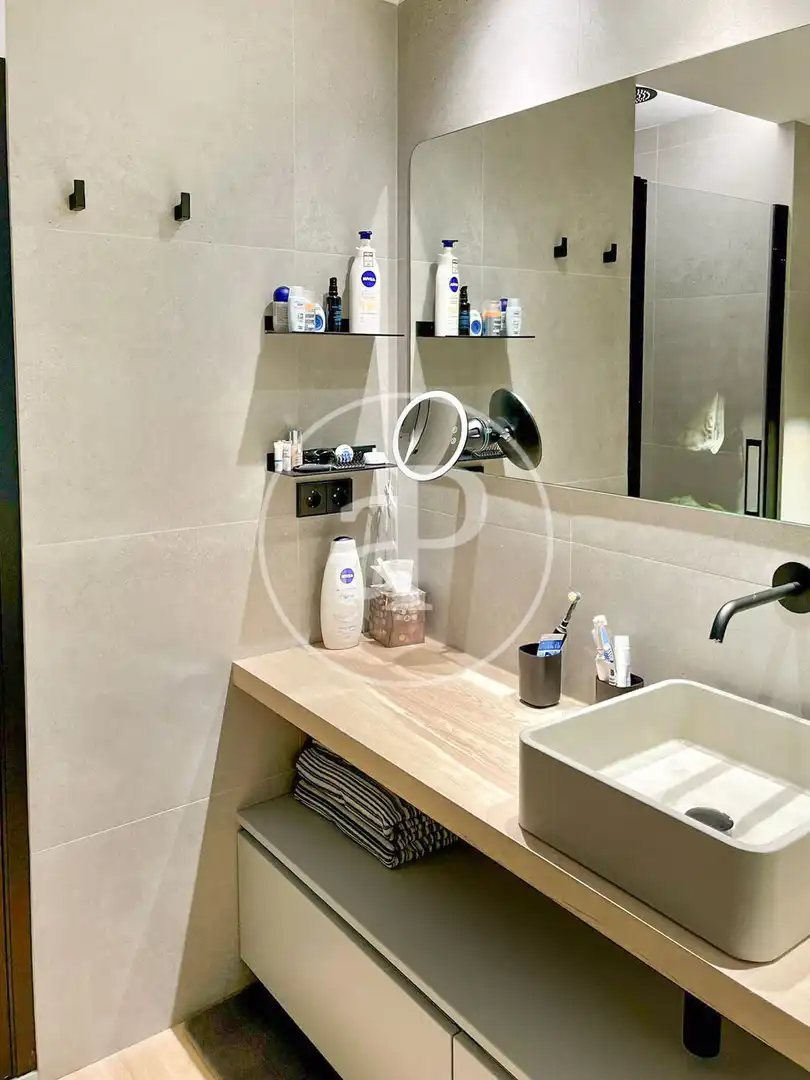 Badezimmer von Wohnung zum Verkauf in Valencia mit Klimaanlage und Heizung