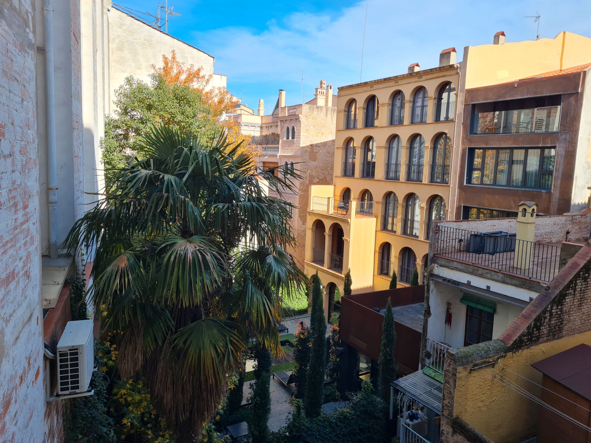 Vista exterior de Pis de lloguer en Girona Capital amb Calefacció, Moblat i Forn