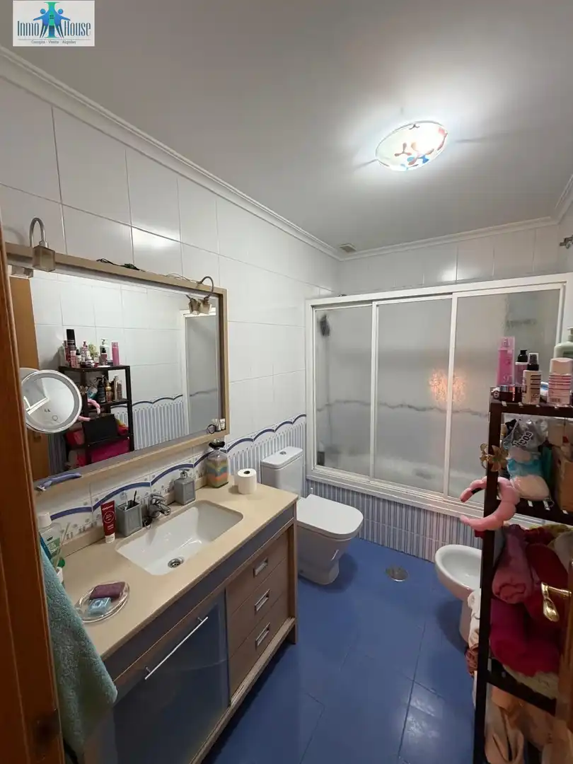 Baño de Casa adosada en venta en Albacete con Aire acondicionado, Calefacción y Trastero
