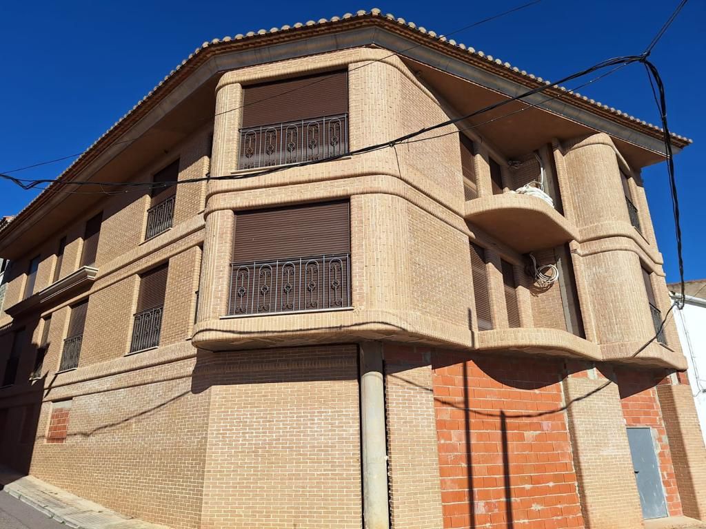 Exterior view of Building for sale in Benlloch