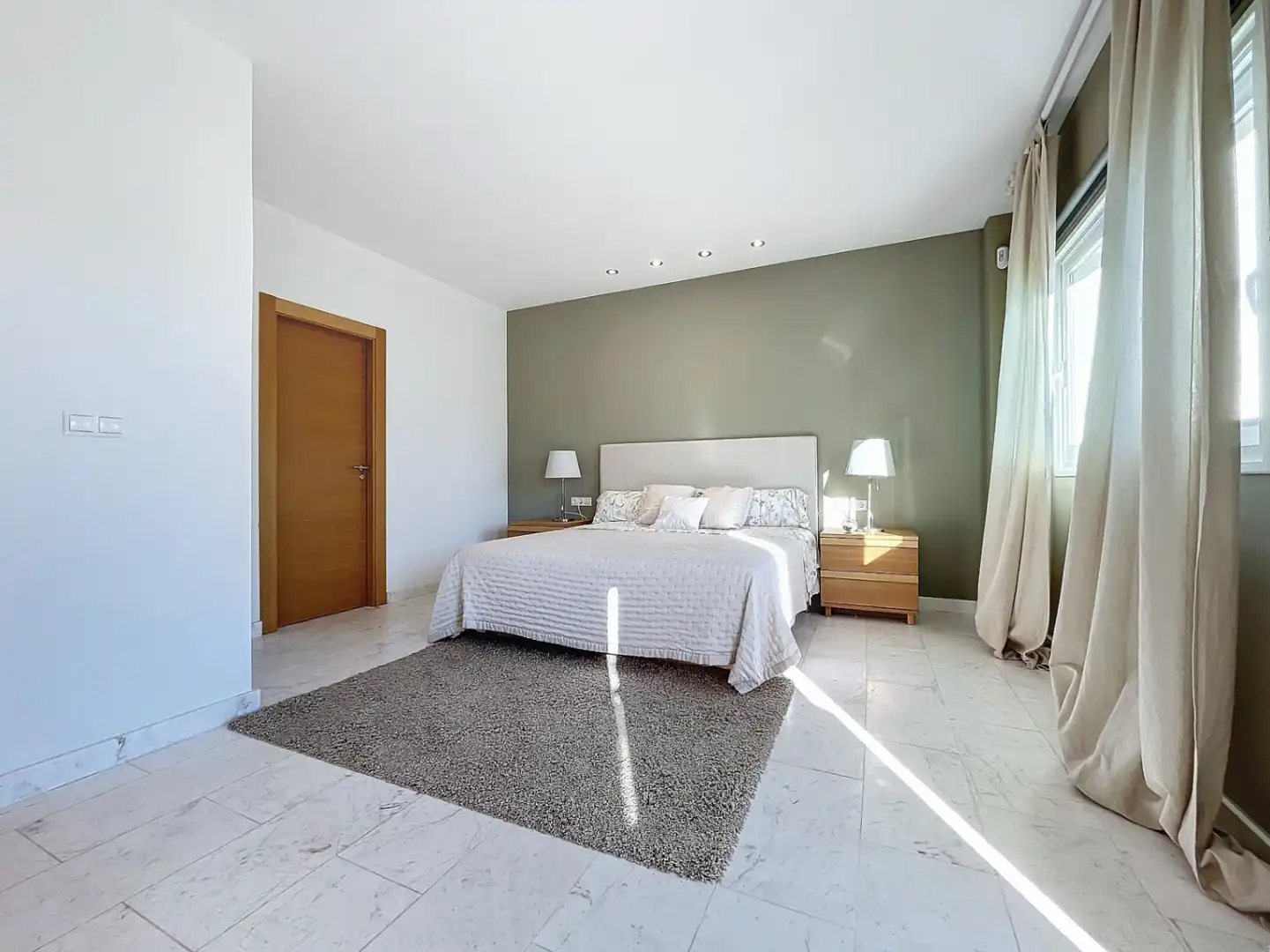 Bedroom of Houses for sale in L'Alfàs del Pi  with Air Conditioner, Heating and Private garden