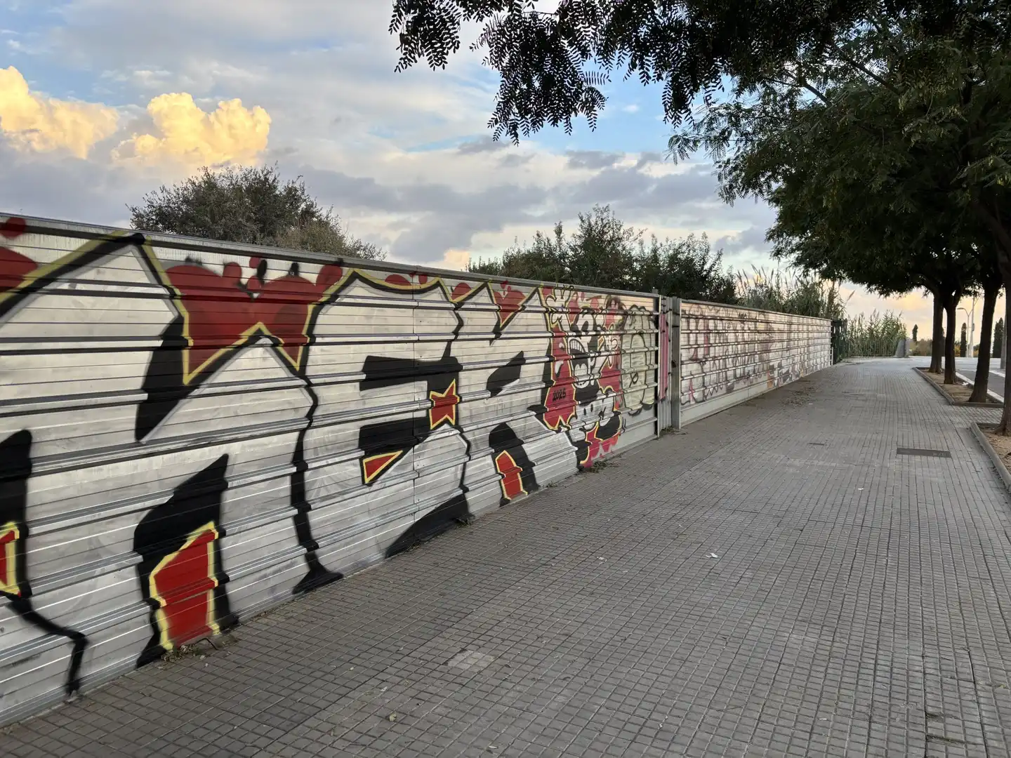 Vista exterior de Residencial en venda en Sant Feliu de Llobregat