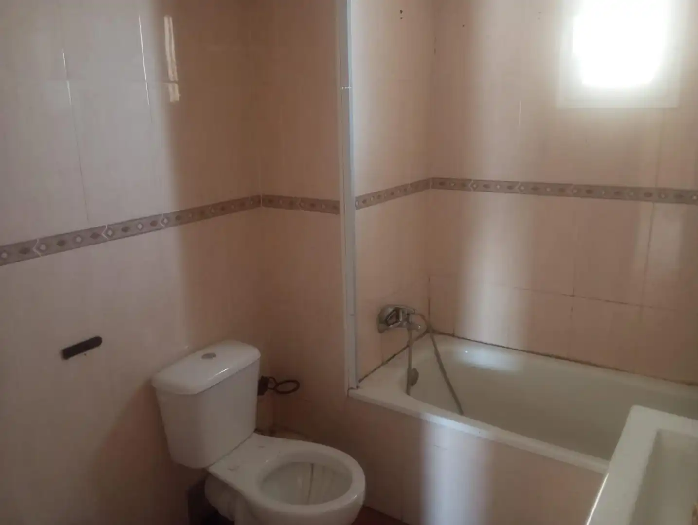 Bathroom of Flat for sale in Algeciras