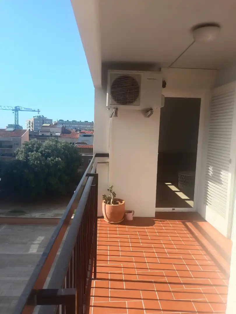 Wohnung zur Miete in Carrer de Salmerón, Vallparadís - Antic Poble de Sant Pere