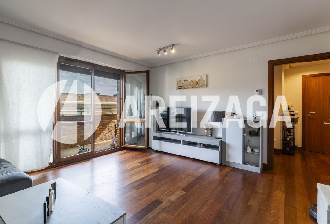 Bedroom of Flat for sale in Donostia - San Sebastián   with Heating, Terrace and Storage room